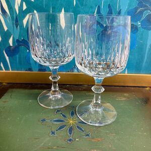 Pair of 2 Schott-Zwiesel FLEMENCO Heavy Cut Crystal Wine Glasses, 6 5/8"